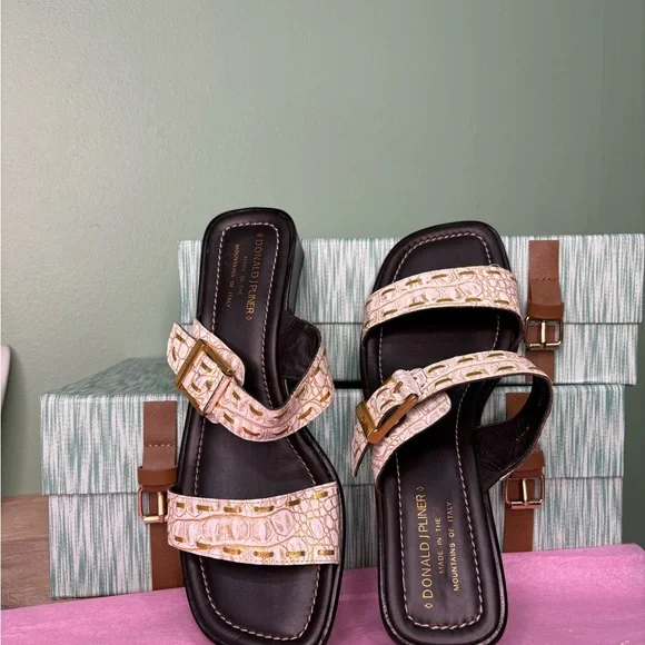 Donald J. Pliner Women's Gold and Cream Sandals - Picture 1 of 7